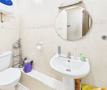 Market Street, Berkshire Market Street, Berkshire - Photo 2