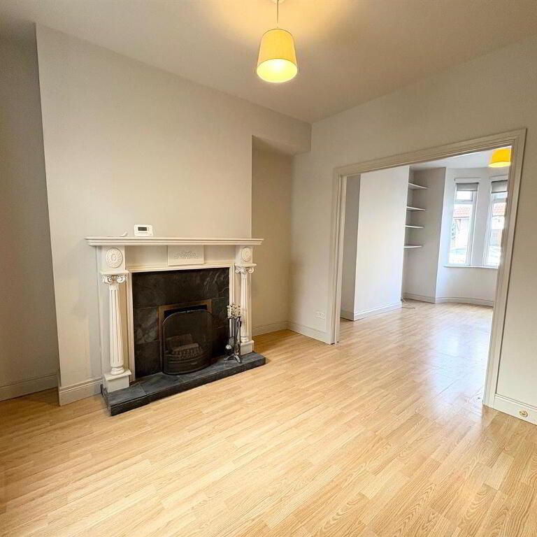 37 Downshire Road, Holywood, BT18 9LX - Photo 1