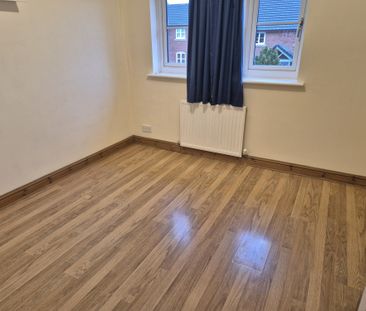 Watersedge, Frodsham - Photo 3