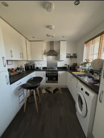 2 bedroom end of terrace house to rent - Photo 3