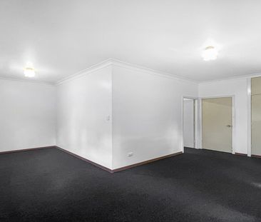 Spacious & Charming 3-Bedroom Home, Walk to Mudgee CBD - Photo 1