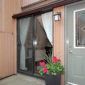 CORNER GROUND UNIT on SEAWALL - no broker fees!! - Photo 2