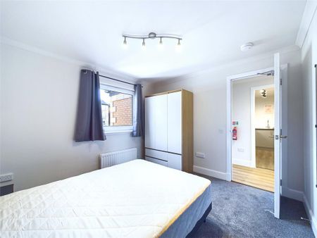 3 bedroom apartment to rent - Photo 5