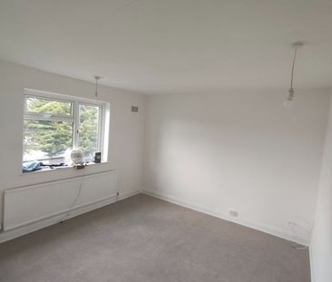 2 Bed Maisonette, Western Court, N3 - Photo 2