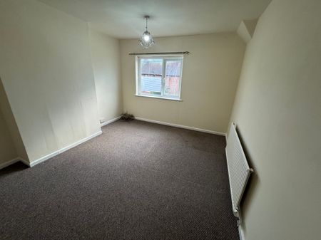 Dinmore Avenue, Blackpool - Photo 3