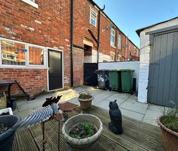 2 bedroom terraced house to rent - Photo 2