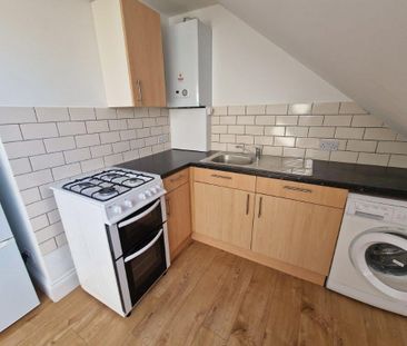 2 Bed Flat, Beatrice Avenue, SW16 - Photo 6