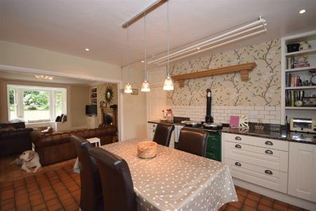 4 bedroom terraced house to rent - Photo 5