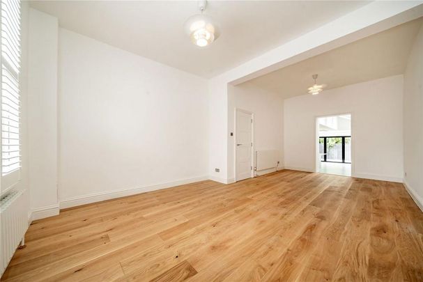4 bedroom terraced house to rent - Photo 1