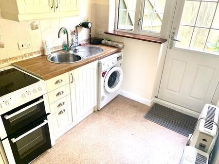 1 bedroom maisonette to rent - Photo 2