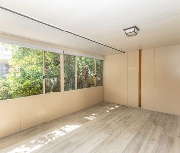 Coastal Living Just 350m from the Beach – Renovated & Ready to Enjoy - Photo 6