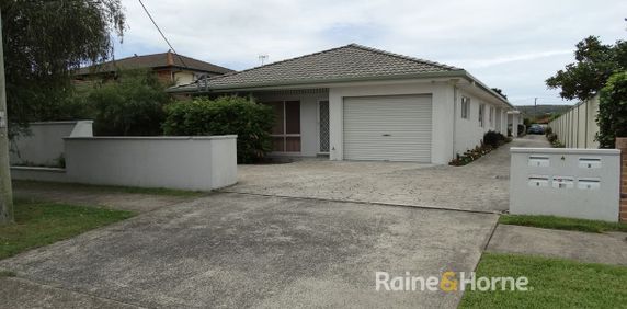 1/4 Schnapper Road, Ettalong Beach, NSW 2257 - Photo 2