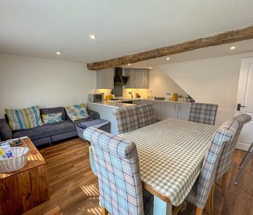 3 bedroom terraced house to rent - Photo 2