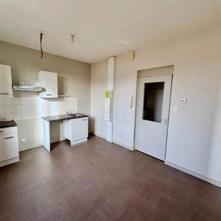 APPARTEMENT T1 A LOUER A RIORGES - MULSANT - Photo 3
