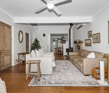 2 Bedroom Farmhouse - Photo 1