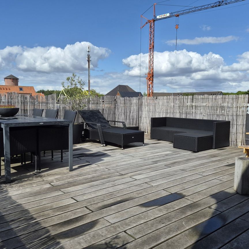 Dakappartement met ruim terras en 2 slaapkamers - Foto 1