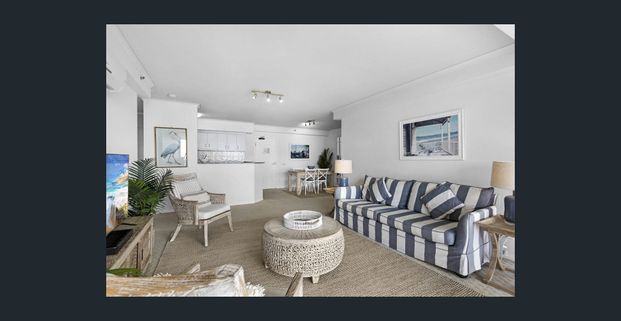 Burleigh Beachfront Living - Two Bedroom Furnished Apartment - Photo 1