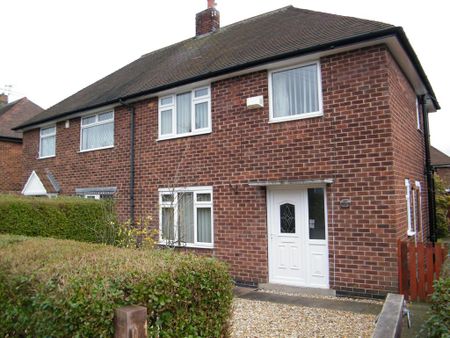 3 bedroom semi-detached house to rent - Photo 5