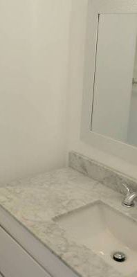 Large 2 Bedroom Apartment - Photo 1