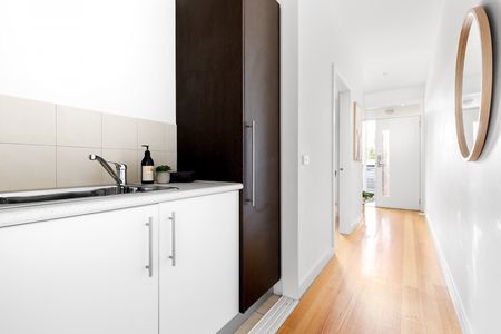 1/132 Emmaline Street, Northcote VIC 3070 - Photo 3