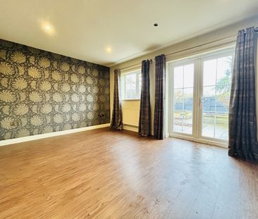 Sinfin Moor Lane, Derby, Chellaston - Photo 2