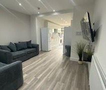 1 bedroom in a house share to rent - Photo 3