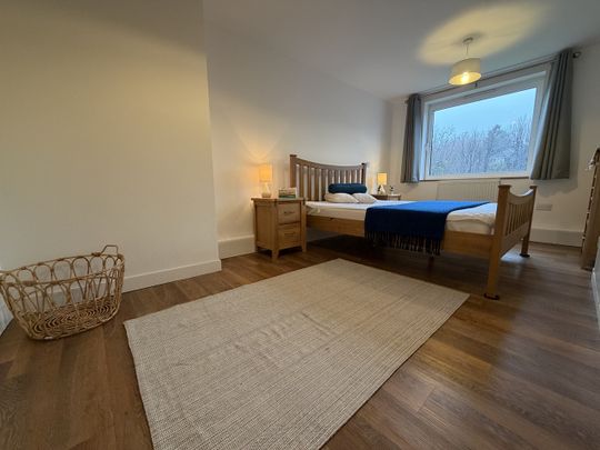 1 Bed Flat, London, NW3 - Photo 1