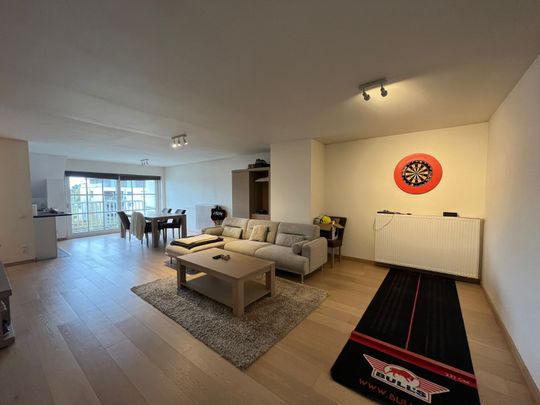 Uiterst ruim en luxueus appartement 130m² nabij het centrum van Waregem - Photo 1