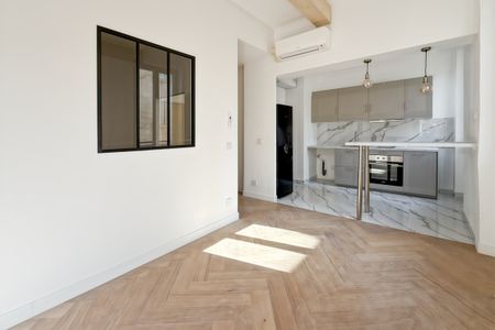 2 pièces 29m2 rénové avec climatisation Rue Glandevès Proxim - Photo 2