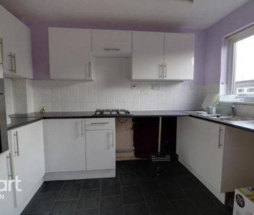 3 bedroom semi-detached house to rent - Photo 6