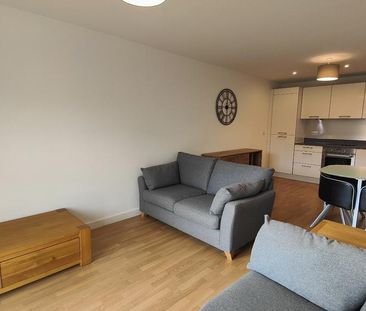 2 bedroom flat to rent - Photo 4