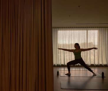 Spacious 1 Bedroom Apartment + Seperate Study Area - Resort style l... - Photo 1