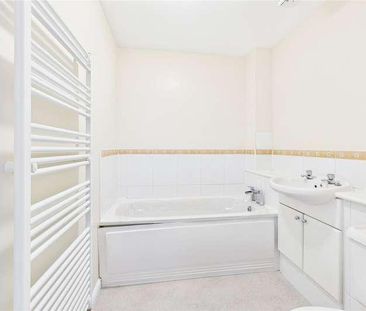 Tower Close, East Grinstead, West Sussex, RH19 - Photo 6