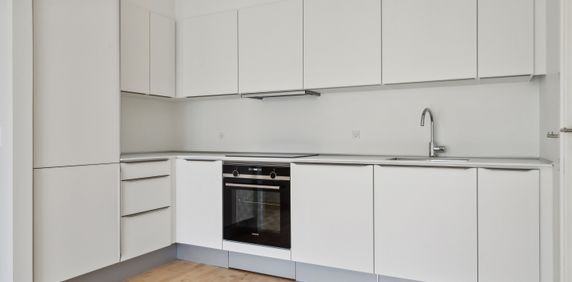 Moderne lejlighed med fantastisk beliggenhed - Photo 2