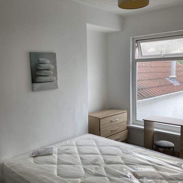 2 X Double Bedrooms for Students & Professionals, Cromwell Street, Swansea. - Photo 1