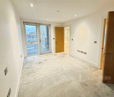 2 bedroom flat to rent - Photo 3