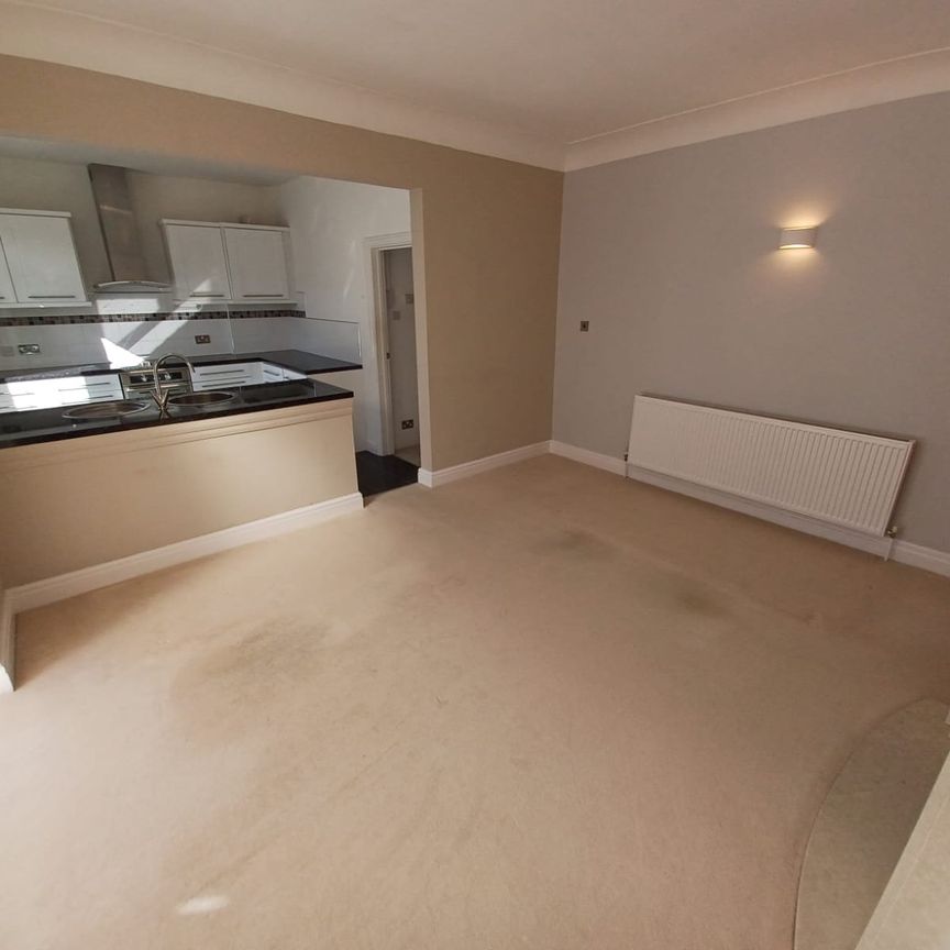 1 bedroom semi-detached house to rent - Photo 1
