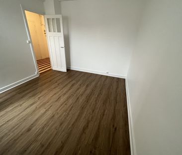Location Appartement 2 pièces 45m² LILLE 59000 - Photo 6