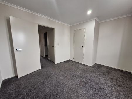 2 Bedroom Townhouse with Separate garage - Photo 5