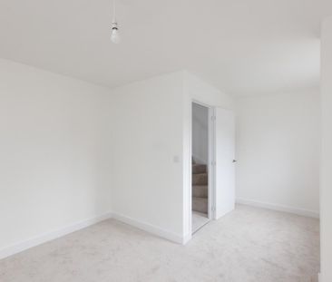 4 bedroom terraced house to rent - Photo 4