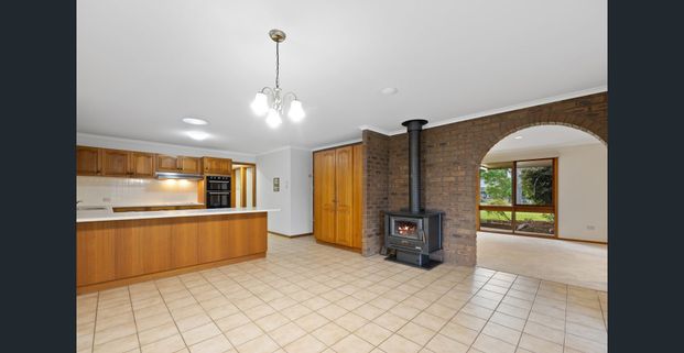 5 Bedroom House on Acreage in great location - Photo 1