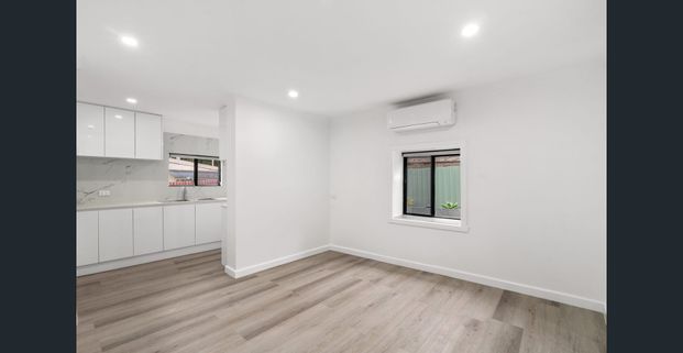 Classic Charm - Photo 1