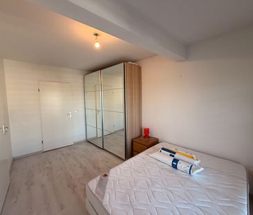 Location Appartement 2 pièces 47m² - Photo 4