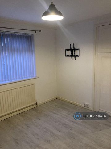 2 bedroom semi-detached house to rent - Photo 5