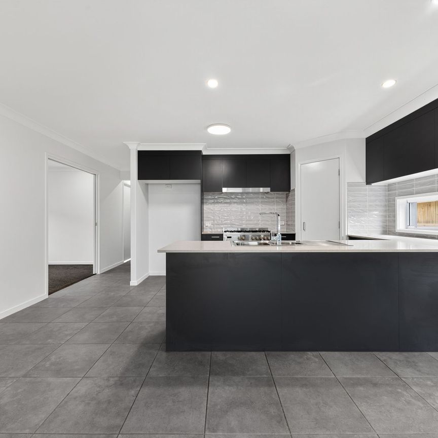 Spacious 4-Bedroom Family Home for Rent – Comfort & Convenience&excl; - Photo 1