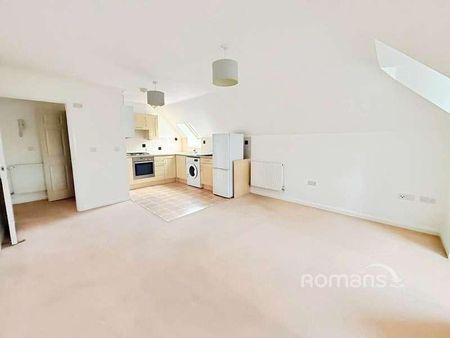 Cody Court, Farnborough Road, Farnborough, GU14 - Photo 2