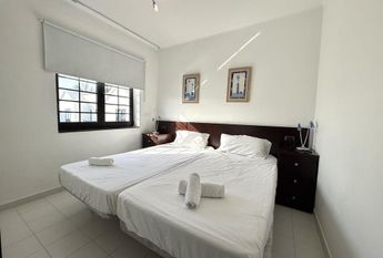 Puerto Rico, Canary Islands 35130