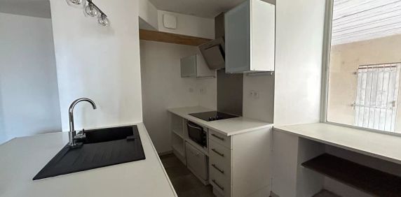 Studio à louer - Photo 2