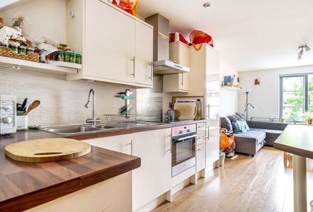 Courthouse Place, Upper Bristol Road, Bath, BA1 - Photo 4