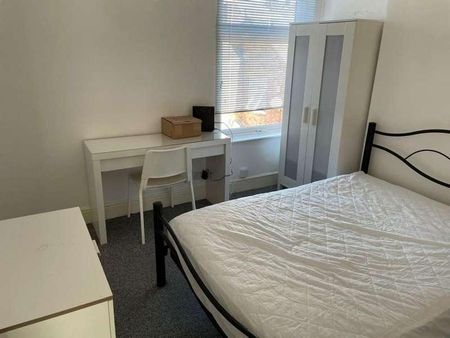 College Avenue, Leicester, LE2 - Photo 4